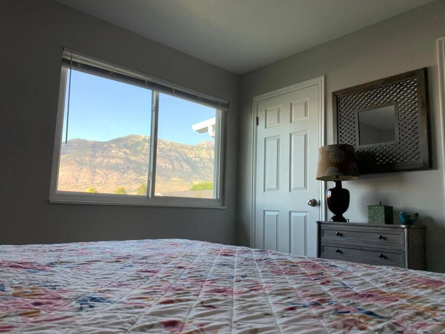Rooms With A Mountain View Pleasant Grove Екстериор снимка