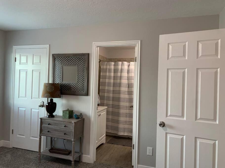 Rooms With A Mountain View Pleasant Grove Екстериор снимка